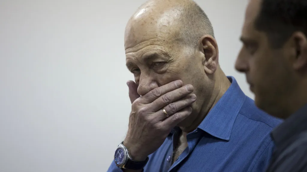 Ehud Olmert před soudem