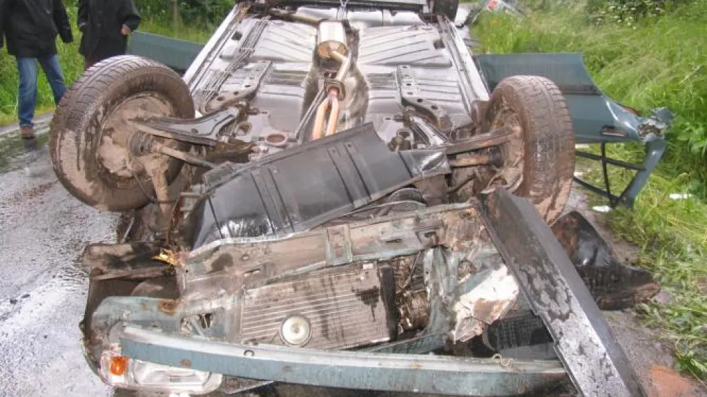 Vrak vozu po nehodě