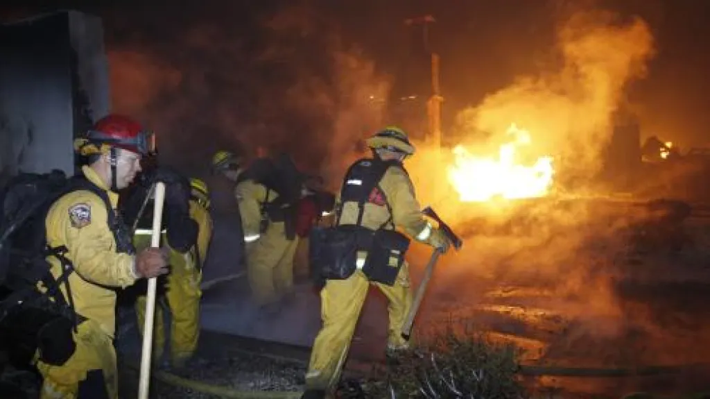 Hasiči zasahují při výbuchu plynu v San Francisku