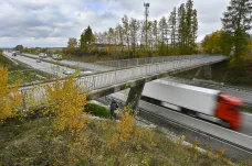 ŘSD zbourá most přes D1 na Jihlavsku. Provoz na dálnici bude omezený, v noci na neděli přerušený