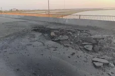 Ukrajinci zasáhli Čonharský most spojující Krym s Chersonskou oblastí, uvedli ruští okupanti