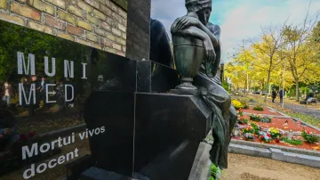 Památník dárcům těl pro výuku a výzkum v Brně