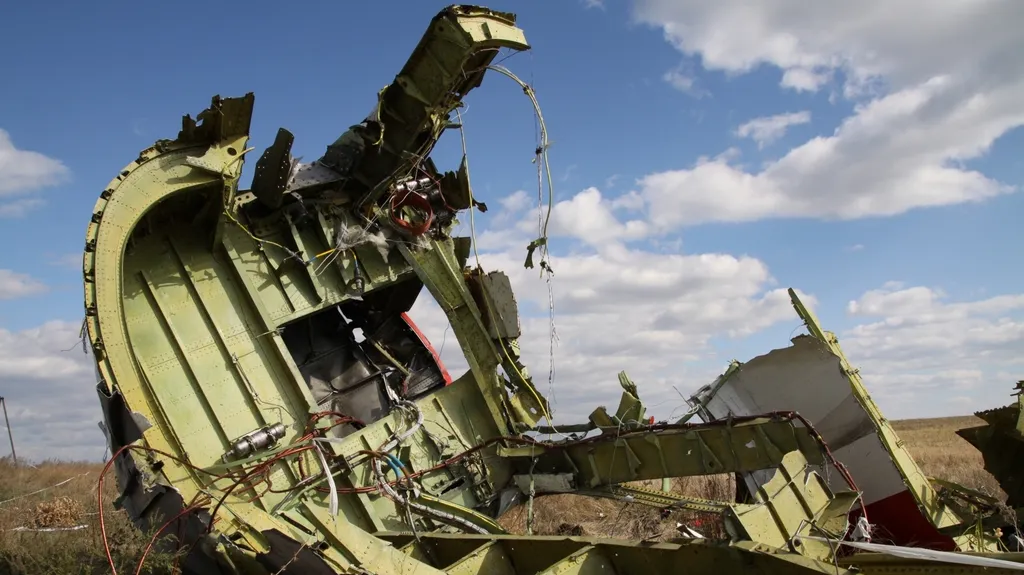 Trosky letadla MH17