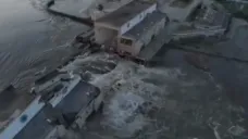Výbuchem zničená Kachovská přehrada