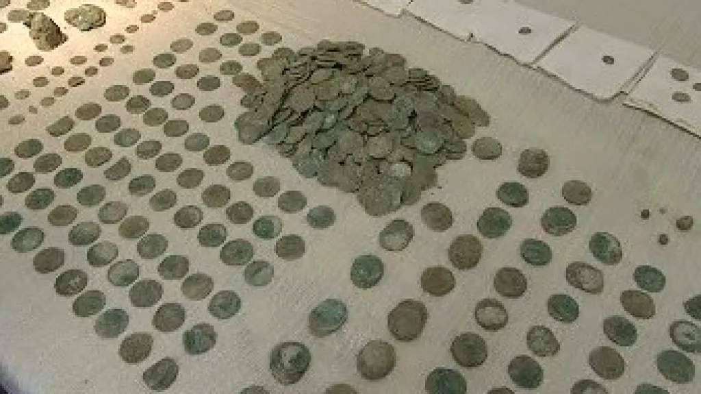 Mince z nalezeného pokladu