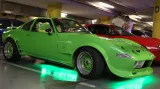 Přehlídka luxusních automobilů k filmu Need for Speed