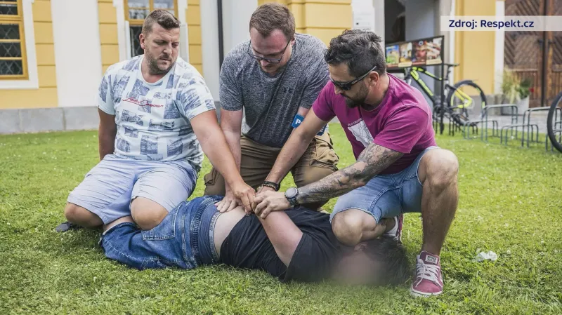 Zákrok policistů během Babišova mítinku v Borovanech