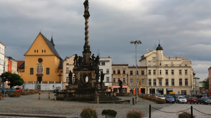 Olomouc, Dolní náměstí, Morový sloup Panny Marie