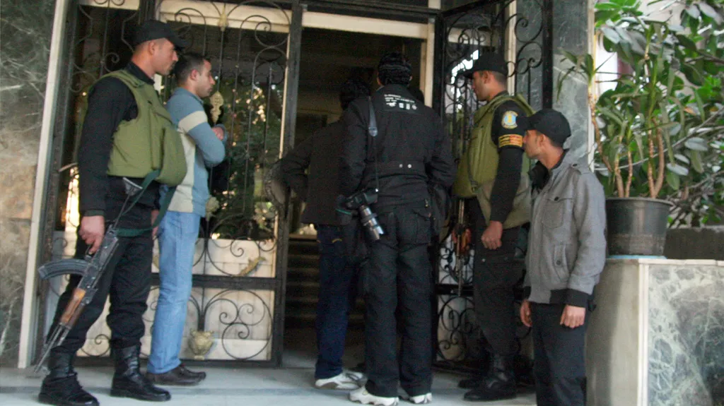 Egyptská policie provedla razii v nevládních organizacích