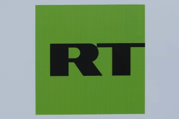 Ruská RT záměrně kritizuje Západ a vyvolává chaos, potvrdili ruští novináři vědcům z Oxfordu