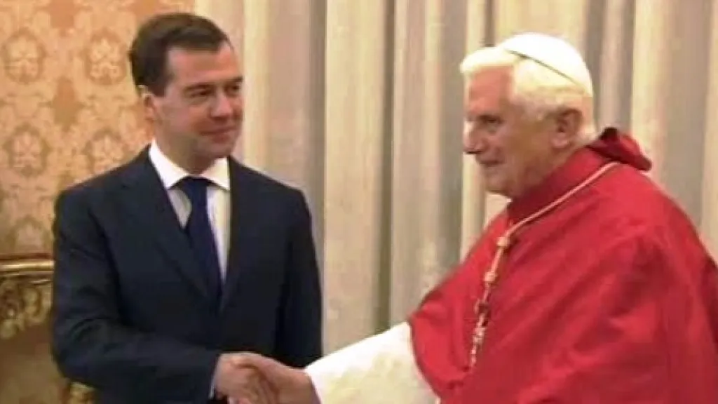 Dmitrij Medveděv a Benedikt XVI.