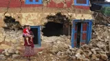 Nepál postihlo další mohutné zemětřesení
