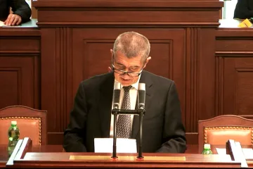 Babiš podle sněmovny „opakovaně lhal a zneužíval média"