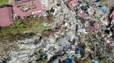 Předměstí Palu je po zemětřesení a tsunami kompletně zdevastované