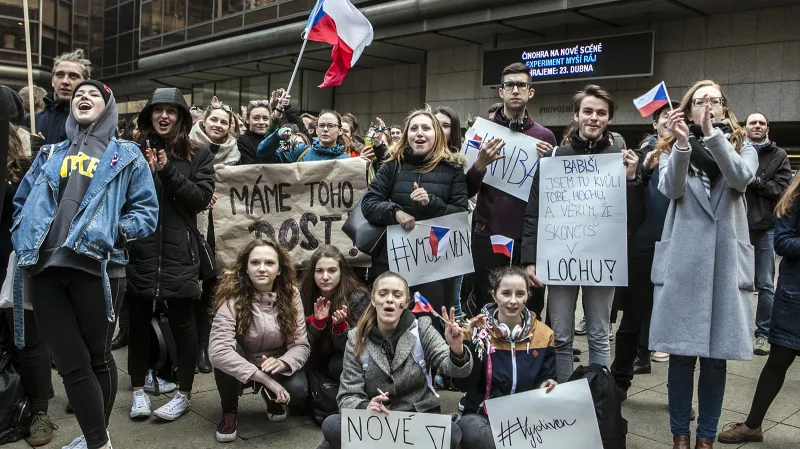 Happening na náměstí Václava Havla v Praze