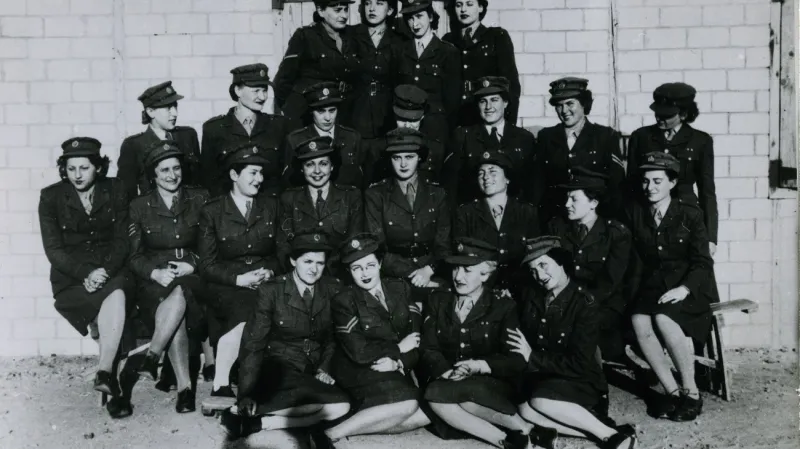 Ženy u pomocných pozemních sborů na Středním východě