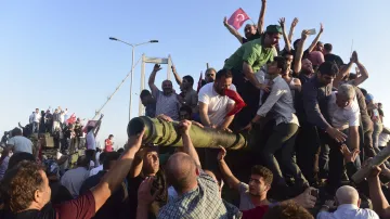 Protest v Turecku v červenci 2016