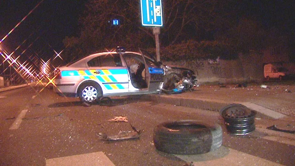 Nehoda policejního vozu