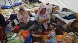 Indonésii zasáhla série zemětřesení a tsunami