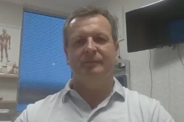 Rehabilitace po proběhlém covidu se zanedbává, přitom může pomoci, zdůraznil lékař