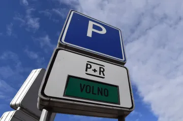 V okolí Prahy vyroste několik záchytných parkovišť