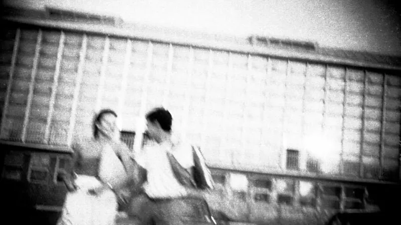 Fotografie z archivu StB - sledování objektu Alice 84