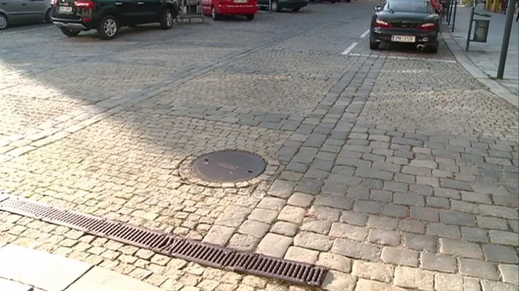 Na kanalizaci nejsou peníze