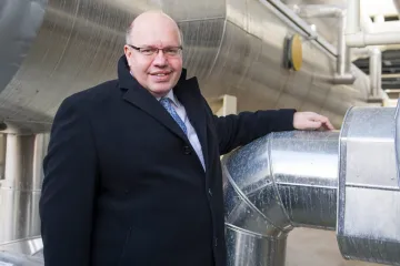 Šéf kancléřství Angely Merkelové má být dočasným ministrem financí, píše deník