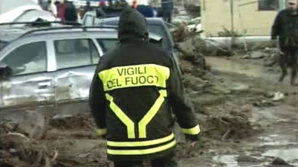 Následky sesuvů půdy