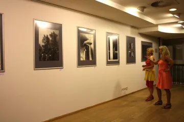 Krásný prázdninový grafický dárek z Balkánu