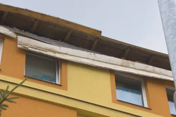Škole v Trutnově hrozí kvůli narušené statice demolice