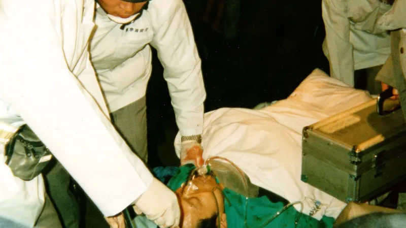 Útok sarinem v tokijském metru