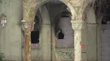 Zchátralý a zdemolovaný klášter v Chebu