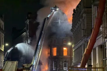 Hlavní nádraží ve skotském Glasgow poničil rozsáhlý požár