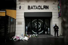 Francie si připomněla oběti útoků na Bataclan a další místa v Paříži, uplynulo od nich šest let