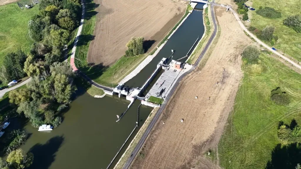 Nová plavební komora na Baťově kanále Rohatec–Sudoměřice