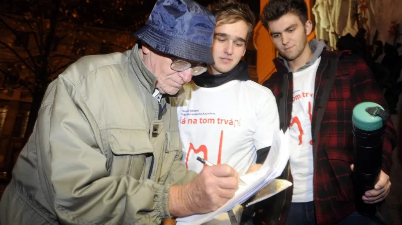 Sbírání podpisů před magistrátem