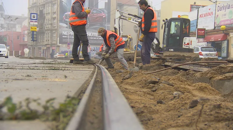 Opravy ulice Křenová komplikují dopravu v Brně