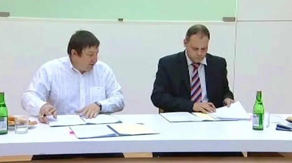 Podpis dohody mezi Zlínem a Želechovicemi