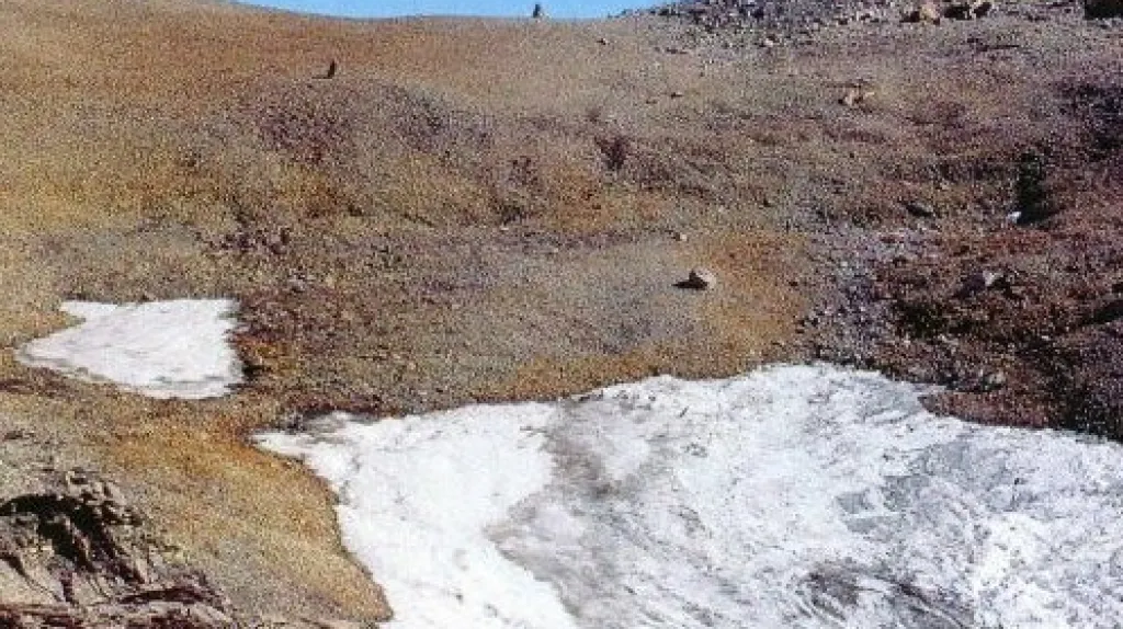Ustupující ledovec Schnidejoch