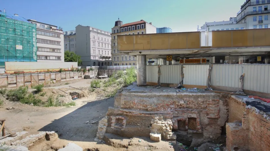 Stanice metra Národní třída se na dva roky uzavře kvůli stavbě administrativního a bytového centra Copa