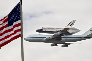 Před deseti lety se z poslední cesty vrátil raketoplán Discovery. Předznamenal tím konec jedné éry