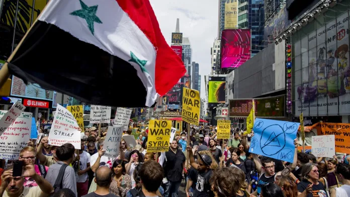 Americký protest proti intervenci v Sýrii