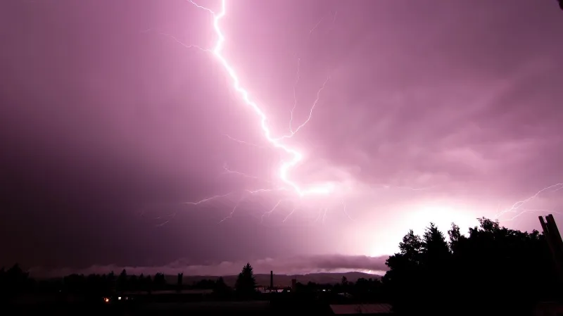 Noční bouřka na Broumovsku
