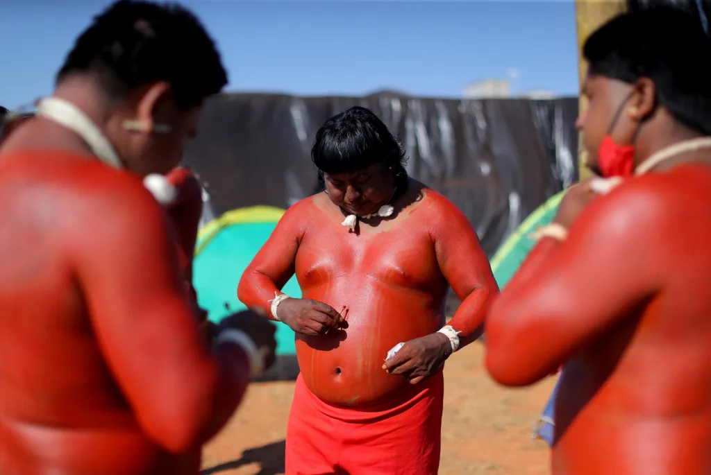 Bolsonaro přitom proslul lehkovážným postojem k nemoci covid-19 a protikoronavirová opatření opakovaně kritizoval