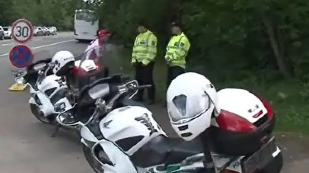 Policejní hlídka při loňském mistrovství světa Superbiků