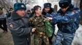 Ruská policie rozhání nepovolenou demonstraci ve Volgogradě