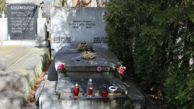 Hrob Emila Háchy na pražských Vinohradech