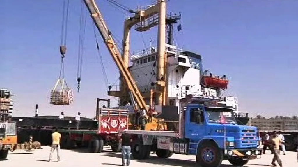 Vykládání humanitárního zboží