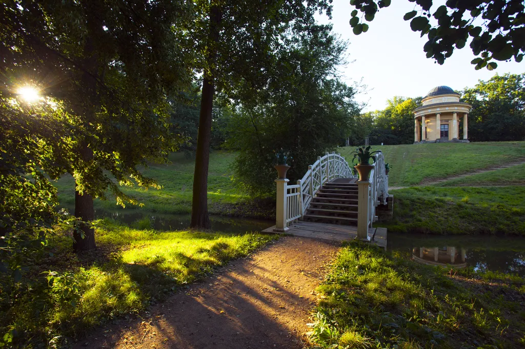 Dnes unikátní koncepce tzv. „okrasného statku“ měla skloubit okrasnou stránku parku s jeho užitkovou formou.